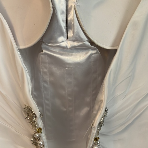 Maggie Sottero Reese wedding dress - Picture 14 of 16